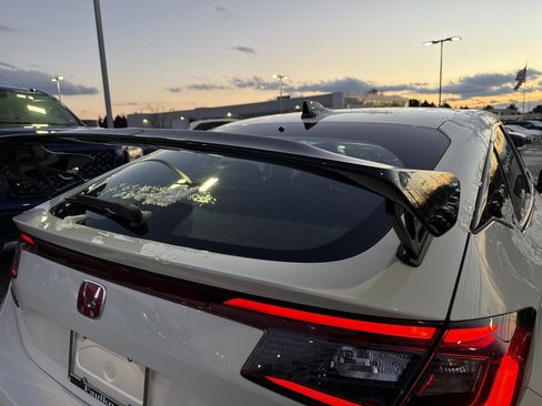 Used 2025 Honda Civic Type R image 9
