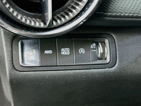 Used 2025 Chevrolet Equinox LT AWD/4WD image 17