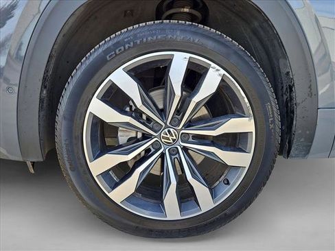 Used 2023 Volkswagen Atlas Cross Sport SEL Premium R-Line image 21