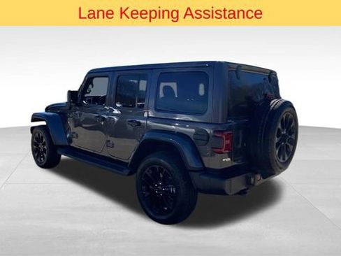 Used 2025 Jeep Wrangler Unlimited Sahara image 6
