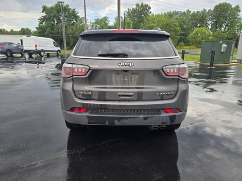 Used 2019 Jeep Compass Limited AWD/4WD image 5