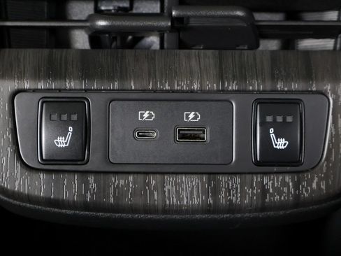 Used 2024 Nissan Ariya AWD image 61