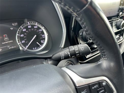 Used 2022 Toyota Highlander XLE image 26