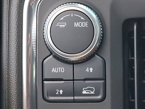 Used 2020 GMC Sierra 1500 SLT w/ SLT Premium Plus Package AWD/4WD image 23