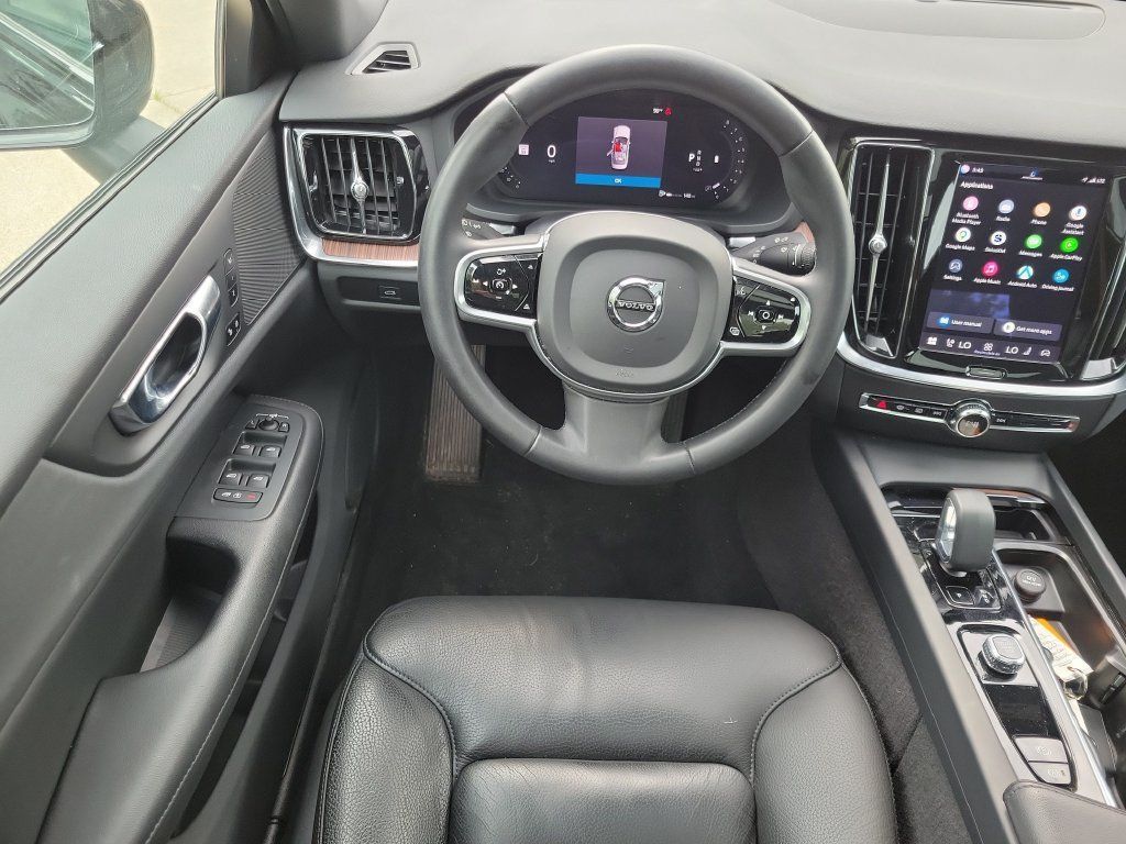 Used 2023 Volvo S60 B5 Plus AWD/4WD image 10