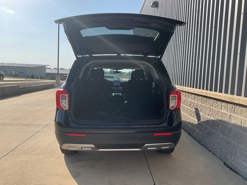 Used 2023 Ford Explorer XLT w/ Equipment Group 202A image 24