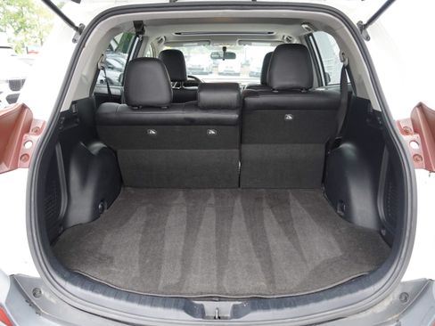 Used 2013 Toyota RAV4 XLE FWD image 33