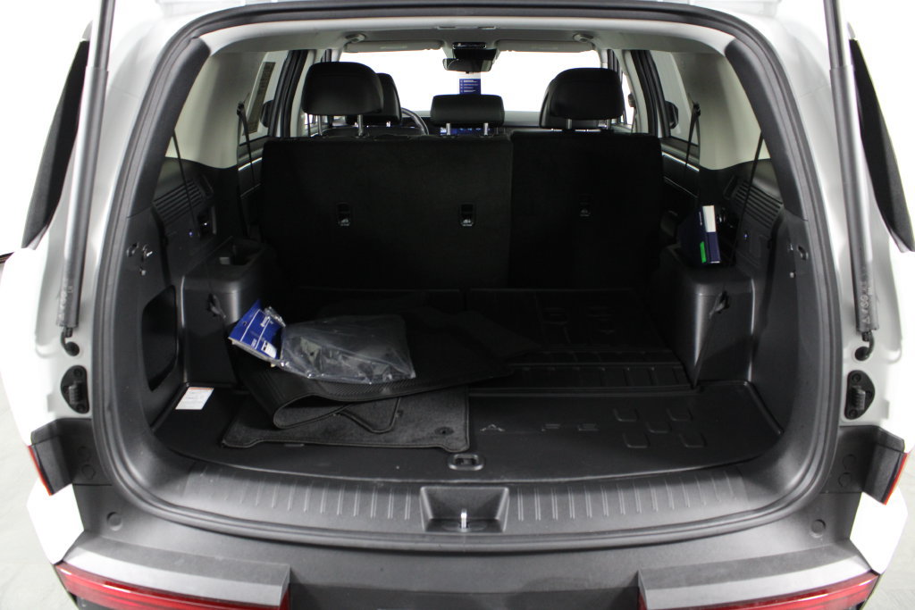 Used 2026 Hyundai Santa Fe SEL FWD image 18