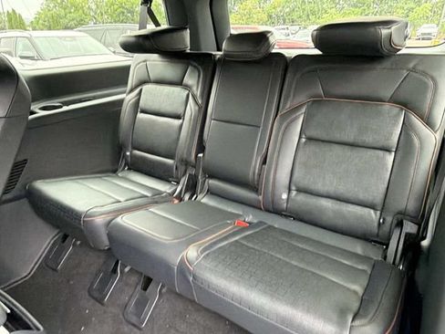New 2026 Lincoln Navigator L Black Label AWD/4WD image 19