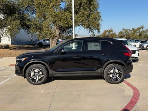 New 2026 Volvo XC40 B5 Core image 3