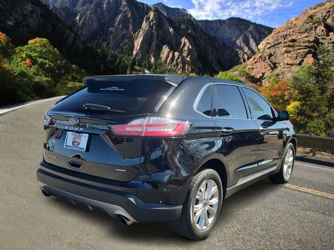 Used 2022 Ford Edge Titanium AWD/4WD image 3