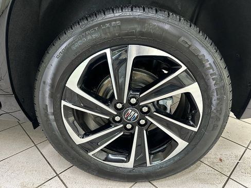 Certified 2025 Buick Enclave Sport Touring image 15