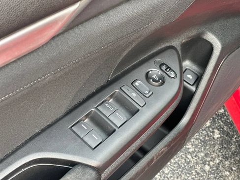 Used 2019 Honda Civic EX image 17