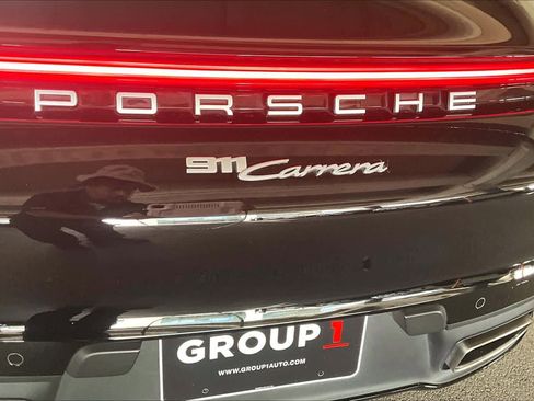 Used 2024 Porsche 911 Carrera RWD image 29