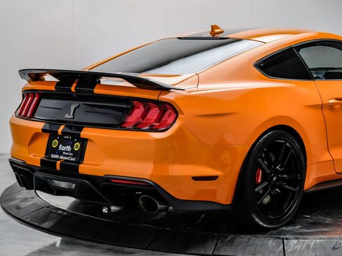 Used 2021 Ford Mustang Shelby GT500 w/ Technology Package image 18