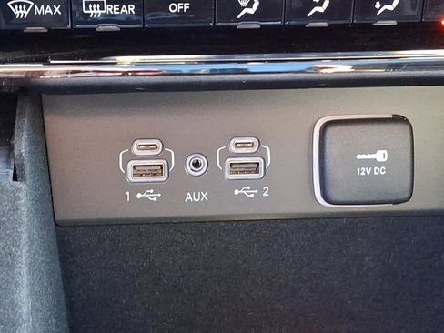 Certified 2022 Jeep Grand Cherokee Limited image 25