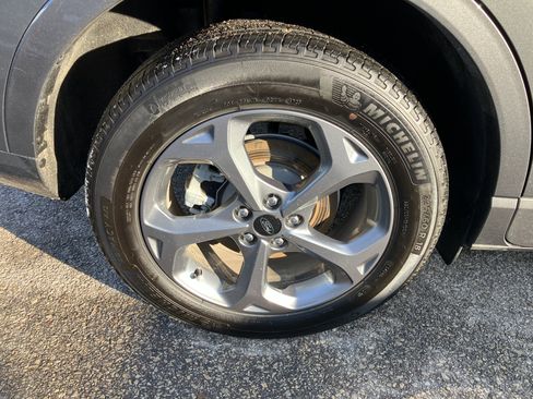 Used 2023 Ford Escape ST-Line Select w/ Tech Pack #2 image 19