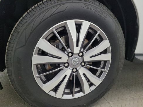 Used 2020 Nissan Pathfinder SL AWD/4WD image 31