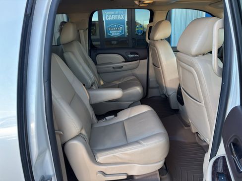 Used 2013 GMC Yukon XL Denali image 11