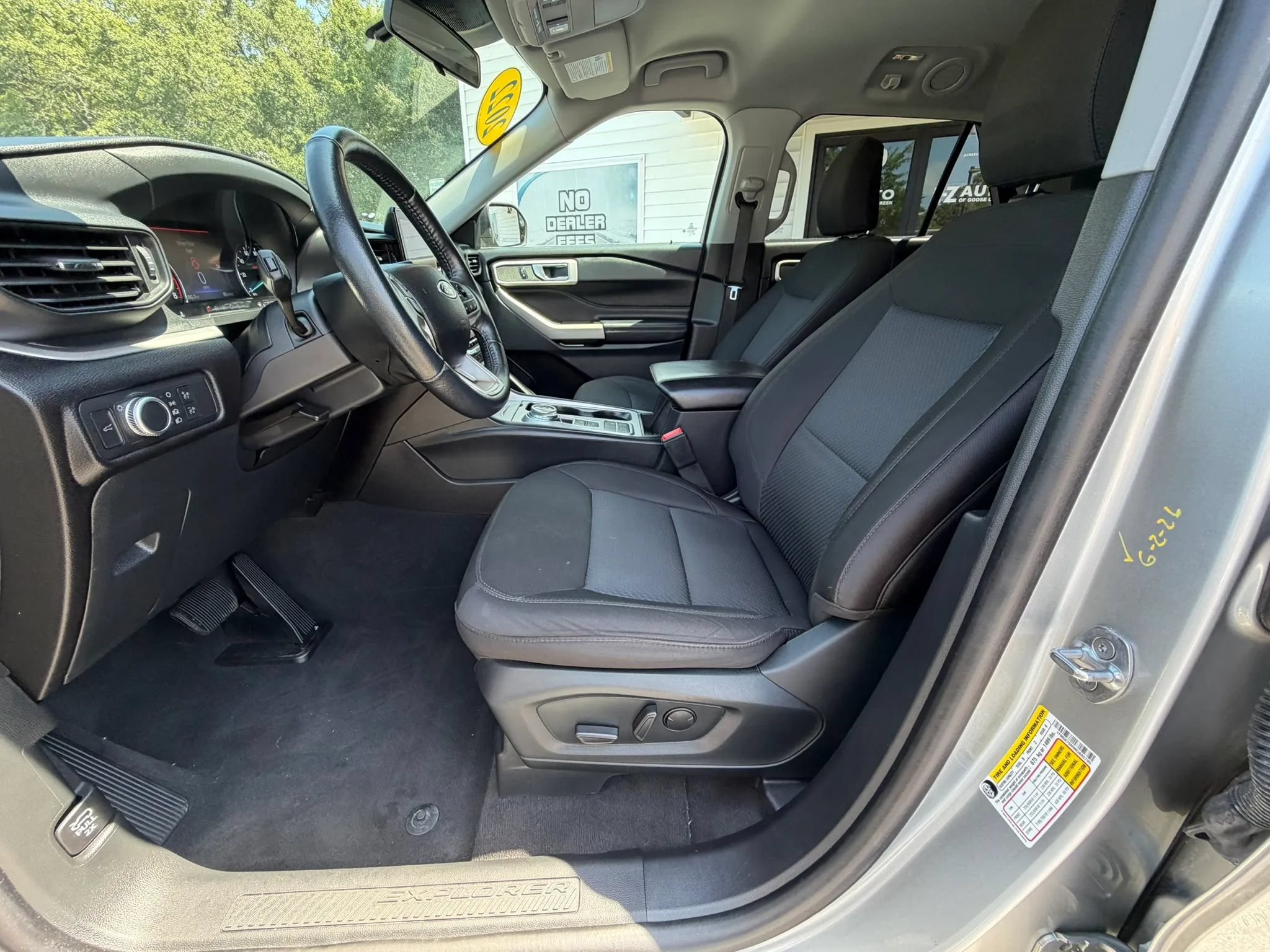 Used 2022 Ford Explorer XLT w/ Class IV Trailer Tow Package RWD image 16