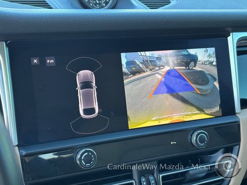 Used 2022 Porsche Macan image 24