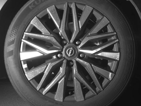 Used 2025 Nissan Altima 2.5 SV image 13