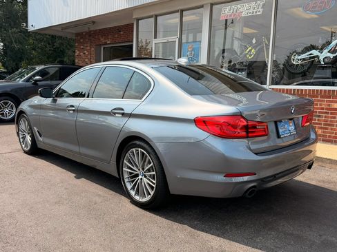 Used 2020 BMW 530i xDrive w/ Convenience Package AWD/4WD image 2