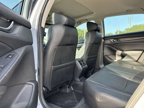 Used 2021 Honda Accord Touring image 16