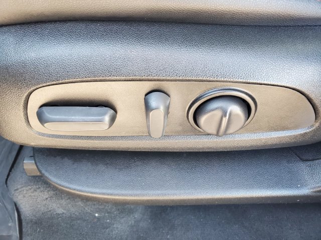 Used 2023 Chevrolet Traverse RS w/ LPO, Floor Liner Package AWD/4WD image 14