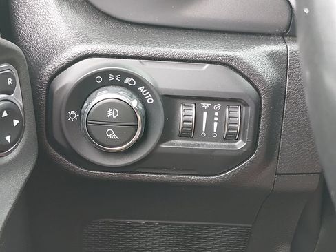Used 2022 Jeep Gladiator Sport AWD/4WD image 25