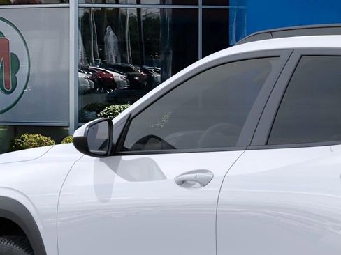 New 2026 Chevrolet Trax LT w/ Driver Confidence Package image 12