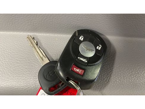 Used 2005 Chevrolet Corvette Convertible w/ Preferred Equipment Group RWD image 18