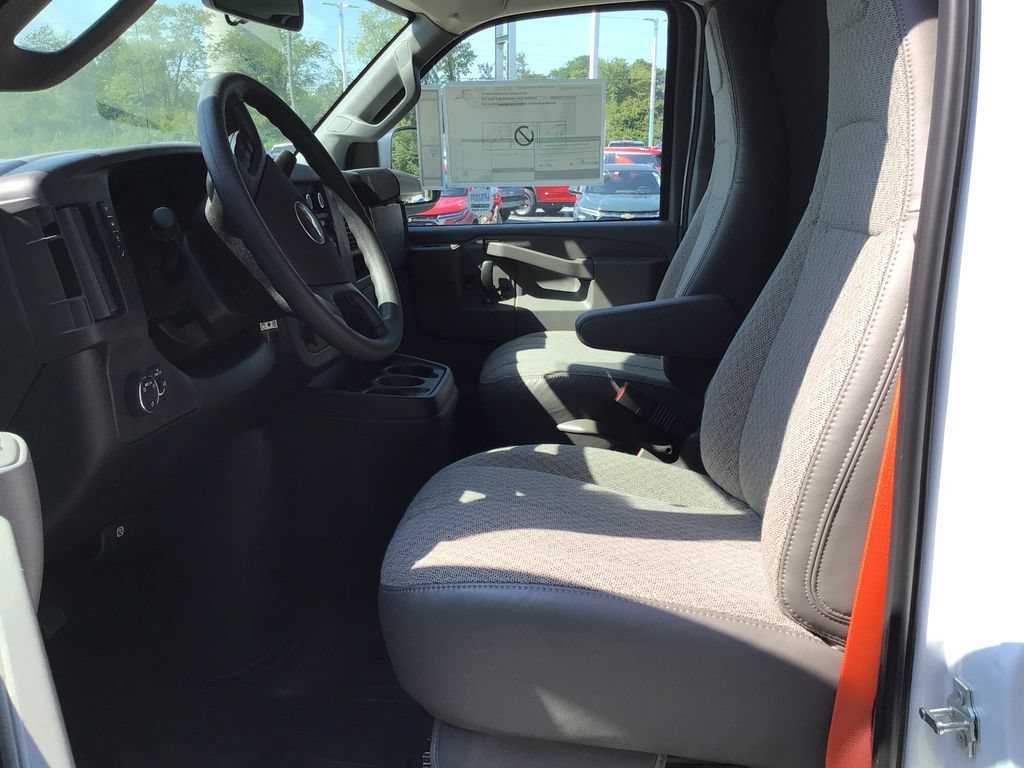 New 2026 Chevrolet Express 2500 w/ Driver Convenience Package RWD image 23