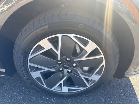 New 2026 Genesis GV60 AWD image 9