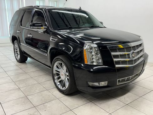 Used 2014 Cadillac Escalade Platinum AWD/4WD image 1
