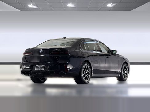 New 2026 BMW 760i xDrive w/ Executive Package AWD/4WD image 8