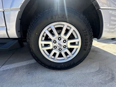 Used 2011 Ford Expedition EL XLT RWD image 14
