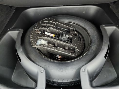 Used 2020 Jeep Grand Cherokee Altitude image 29