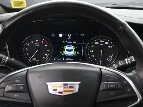 Certified 2023 Cadillac XT5 Premium Luxury w/ Technology Package AWD/4WD image 9