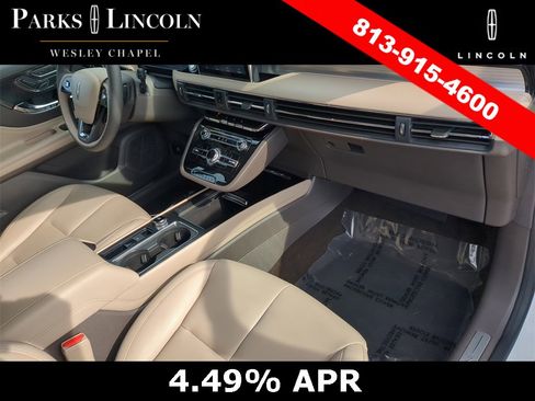 Certified 2022 Lincoln Corsair FWD image 10