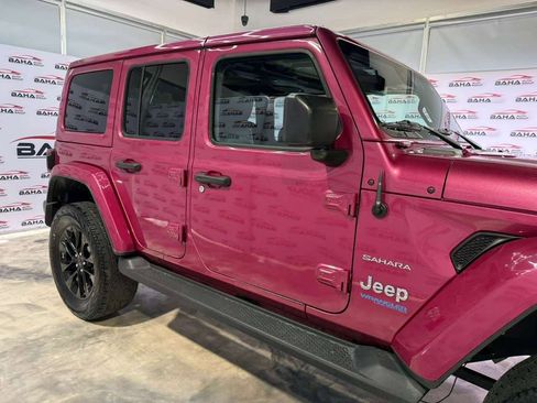 Used 2021 Jeep Wrangler Unlimited Sahara w/ Cold Weather Group AWD/4WD image 8
