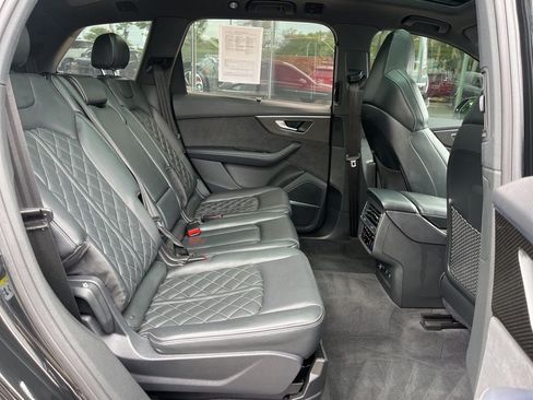 Used 2023 Audi SQ7 Prestige AWD/4WD image 24