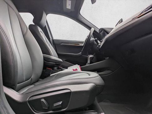 Used 2017 BMW X1 xDrive28i image 18