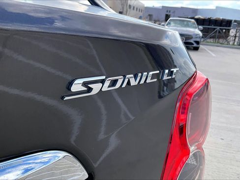 Used 2015 Chevrolet Sonic LT image 28