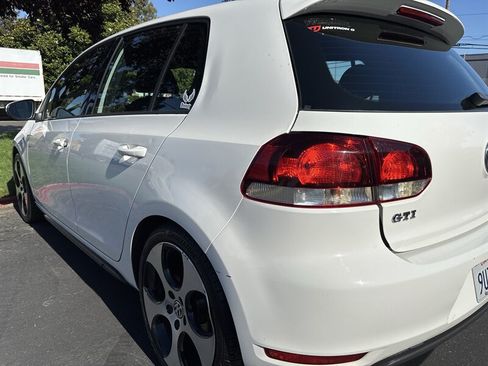Used 2012 Volkswagen Golf 4-Door FWD image 8
