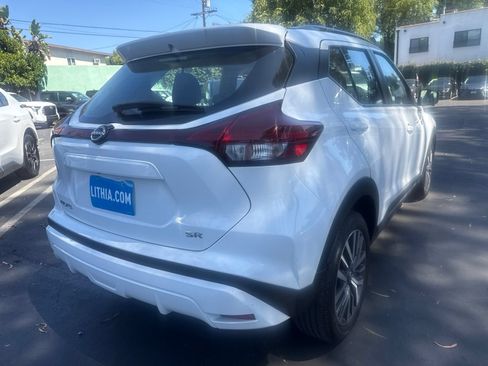 Used 2024 Nissan Kicks SR FWD image 6