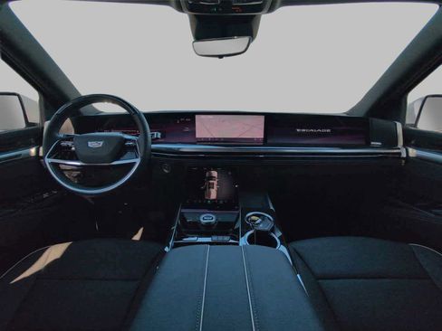 Used 2025 Cadillac Escalade Premium Luxury w/ Touring Package image 7