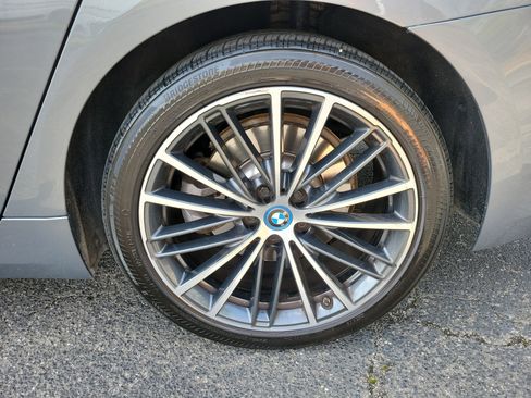 Used 2023 BMW 530e image 27