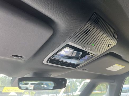 New 2025 Volkswagen ID. Buzz Pro S image 22