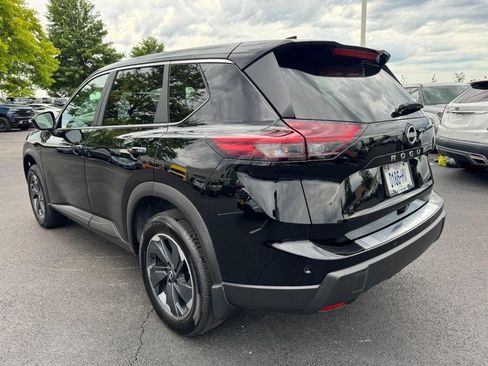 Used 2026 Nissan Rogue SV FWD image 5